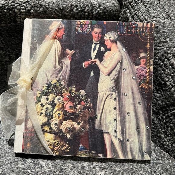 NIB Terra Traditions Linen Photo Album with Swarovski Crystals - Picture 2 of 4